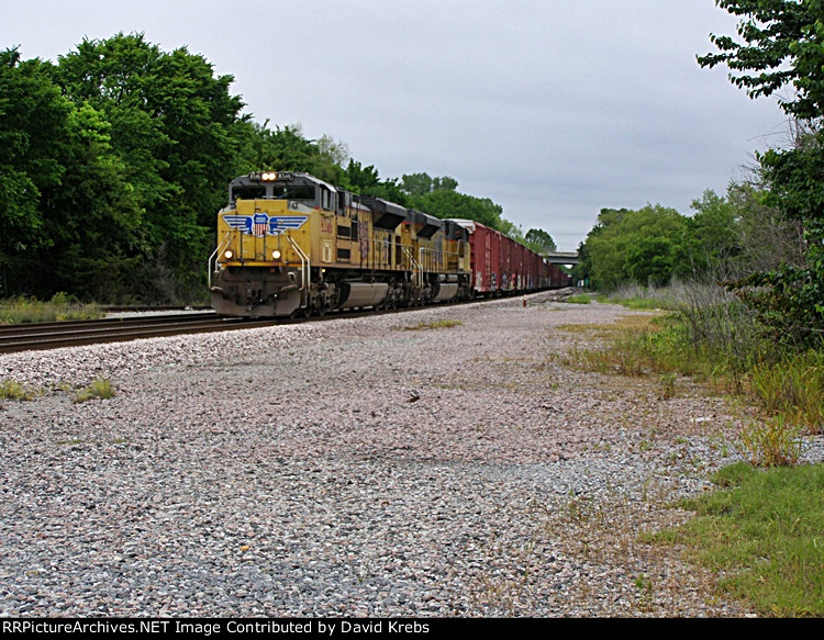 UP 8346 & 8443.